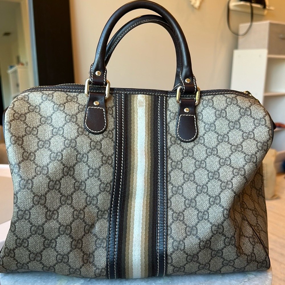 Medium Gucci handbag (no detachable strap) Top Handle